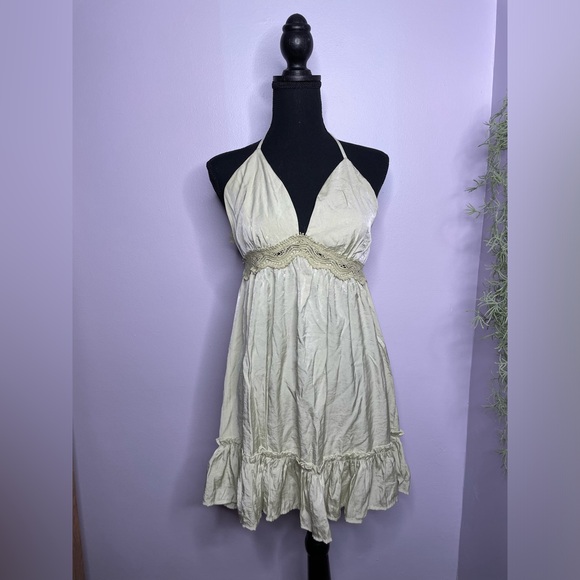 Dress - Picture 7 of 12